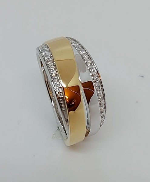 Bicolor ring