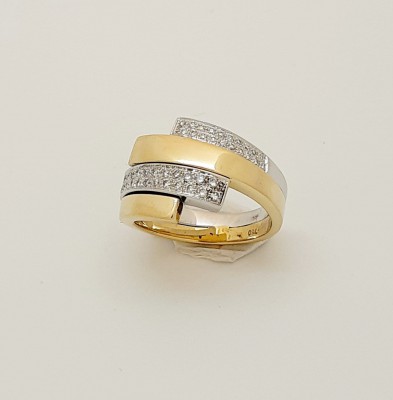 Bicolor ring